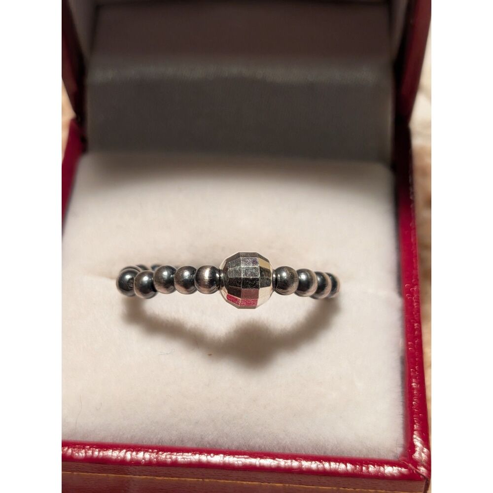 Sterling Silver Bead Ring w/accent Bead- Stretch